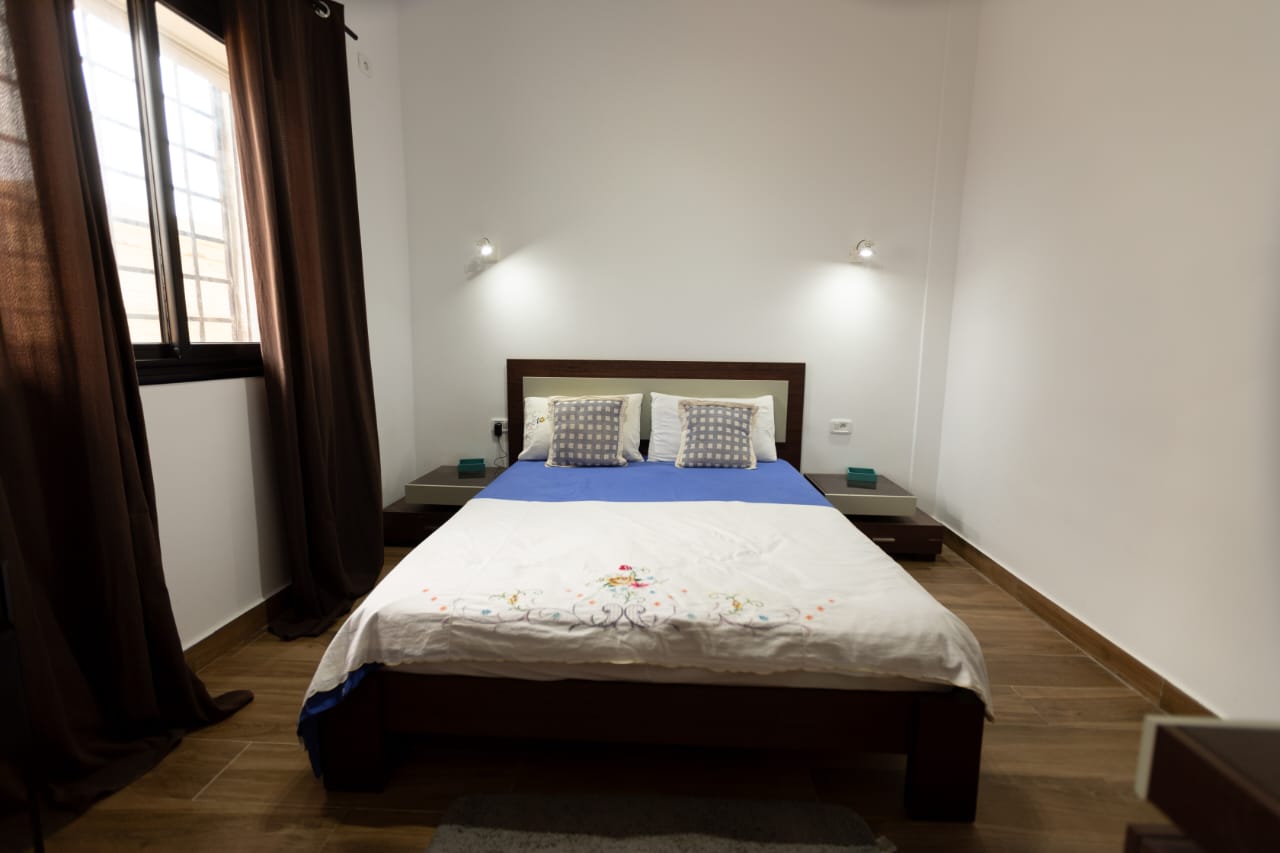 Chambre principale avec lit double